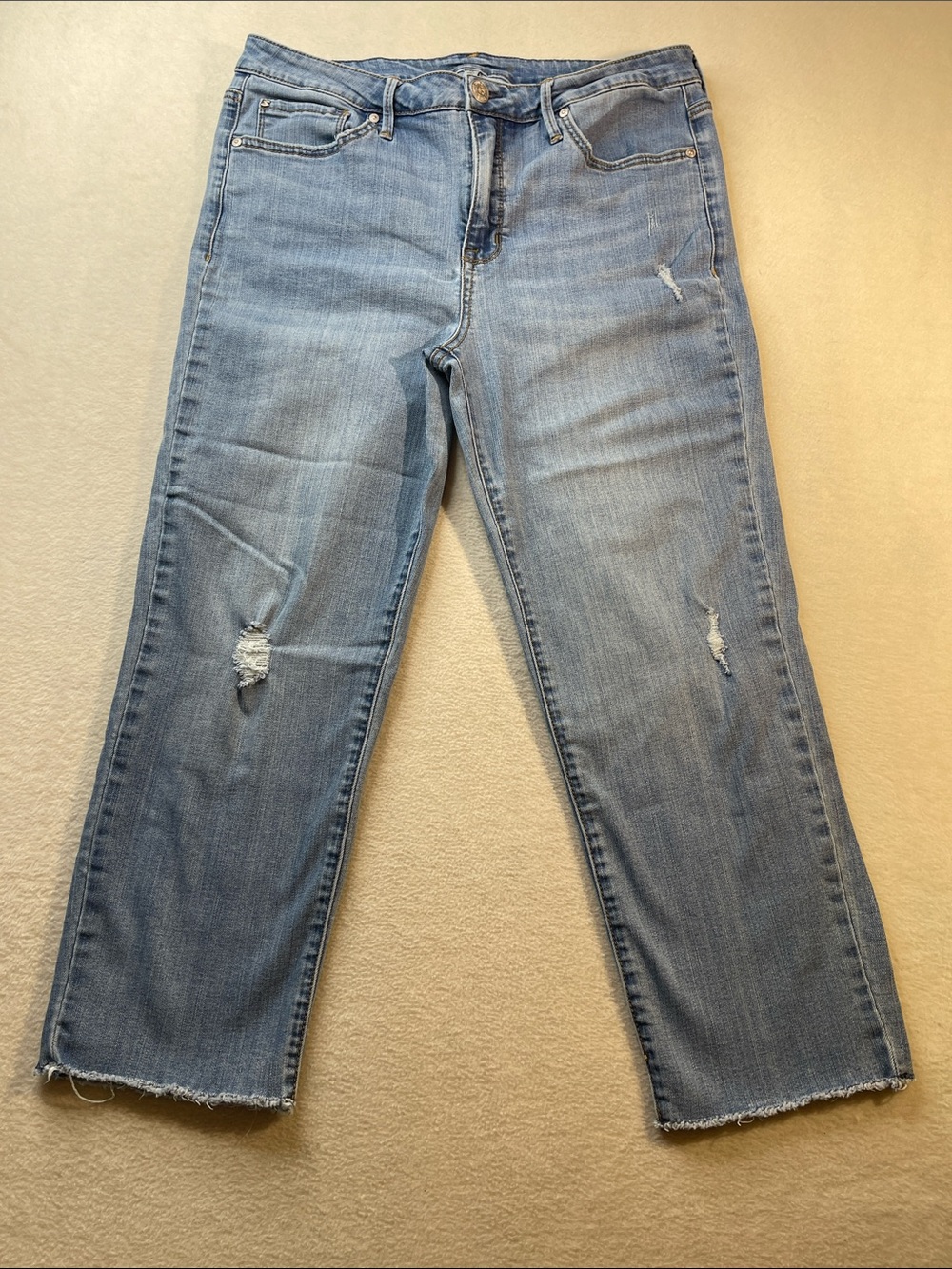 SEVEN 7 Women’s Light Blue Distressed Jeans - Classic Straight Fit SIZE 12